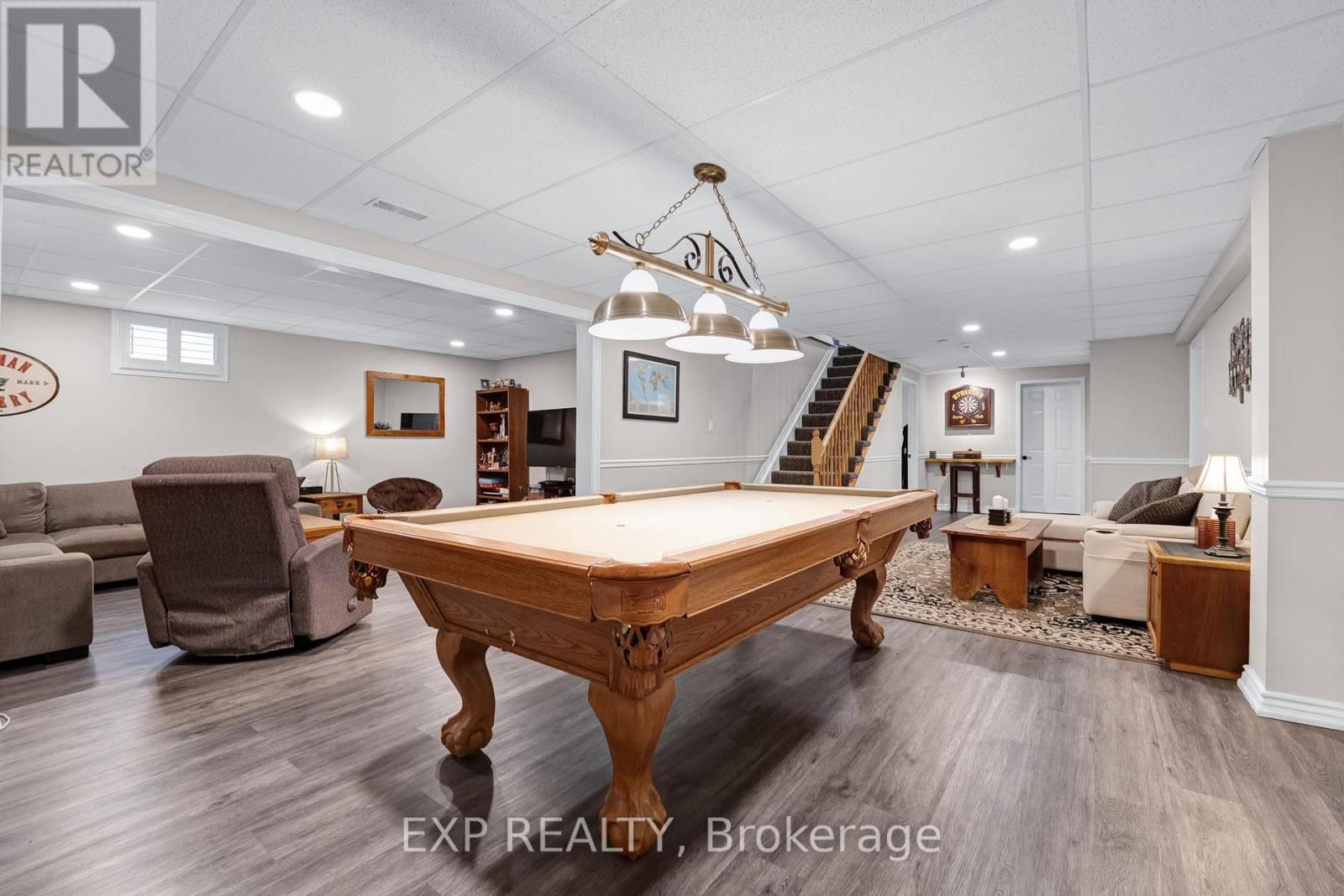 8 LOW BOULEVARD - Image 27
