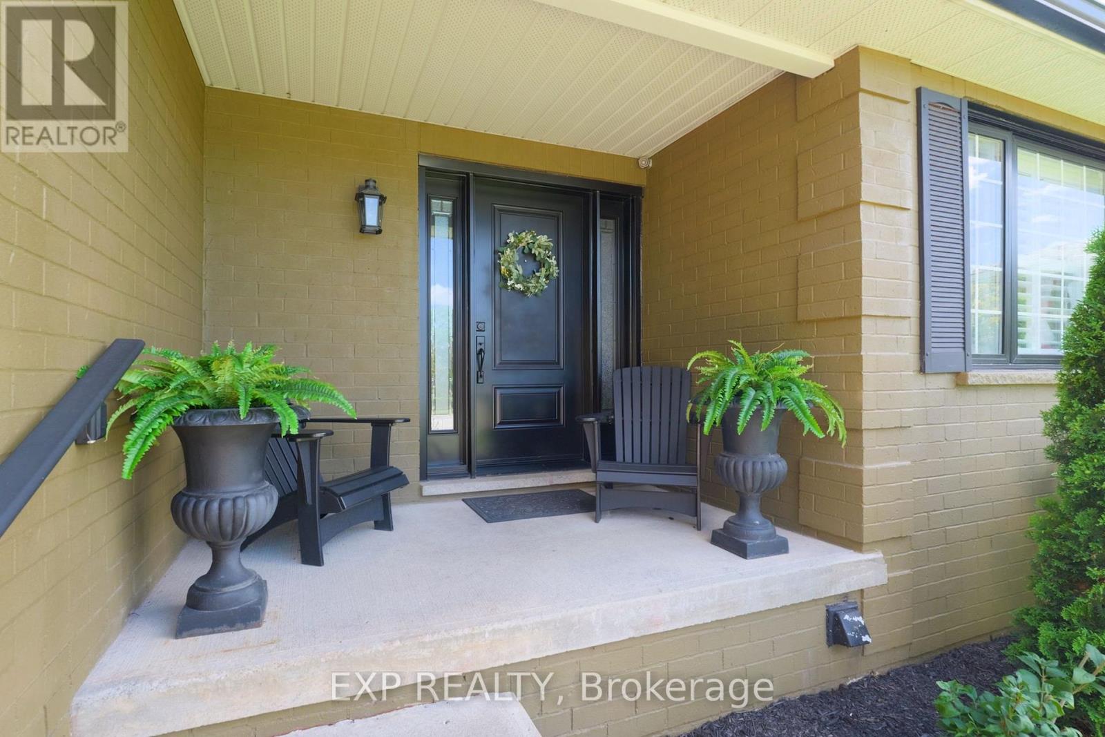 8 LOW BOULEVARD - Image 3