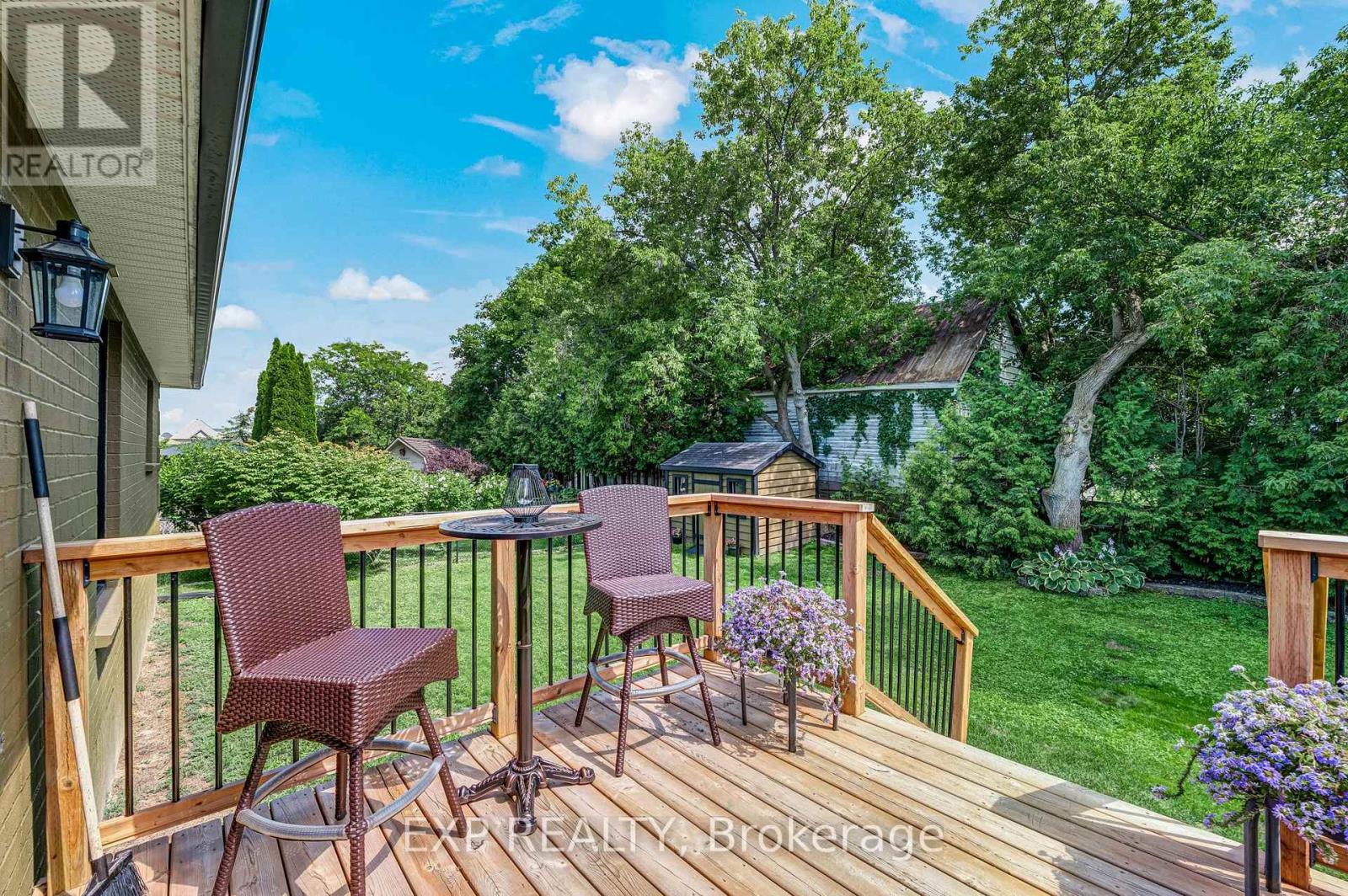 8 LOW BOULEVARD - Image 37