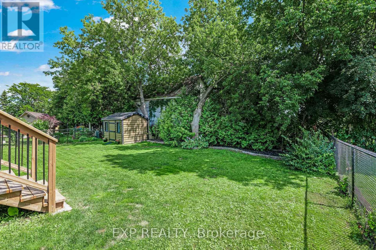 8 LOW BOULEVARD - Image 39