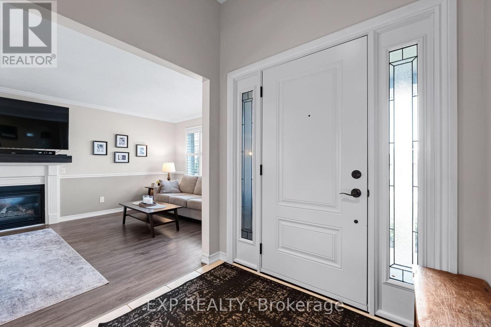 8 LOW BOULEVARD - Image 4