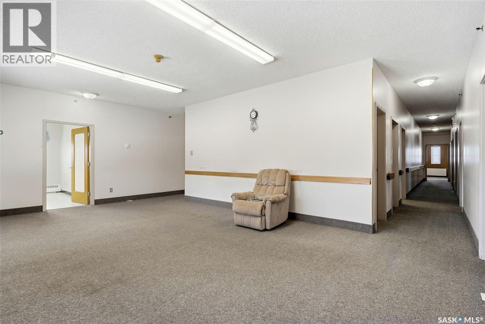 1094 Ursuline DRIVE - Image 18