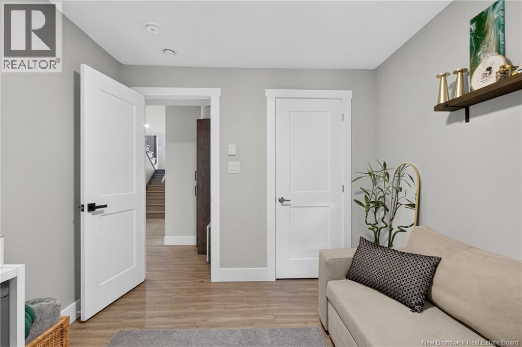 132 Donat Crescent - 36