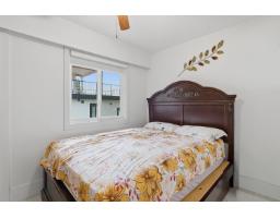 17886 59a Avenue, Surrey, BC V3S1R1 Photo 11