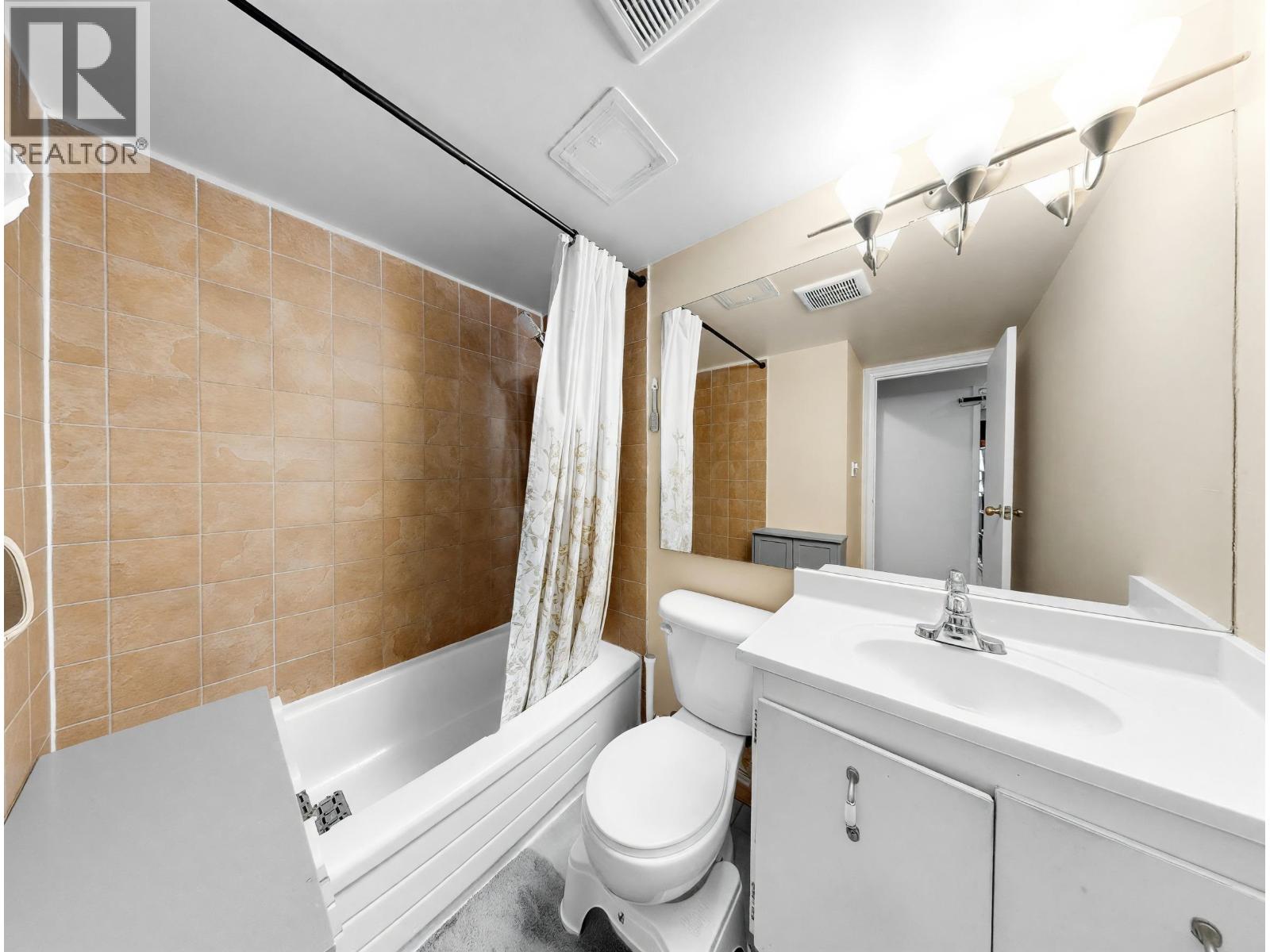104 7220 LINDSAY ROAD, Richmond