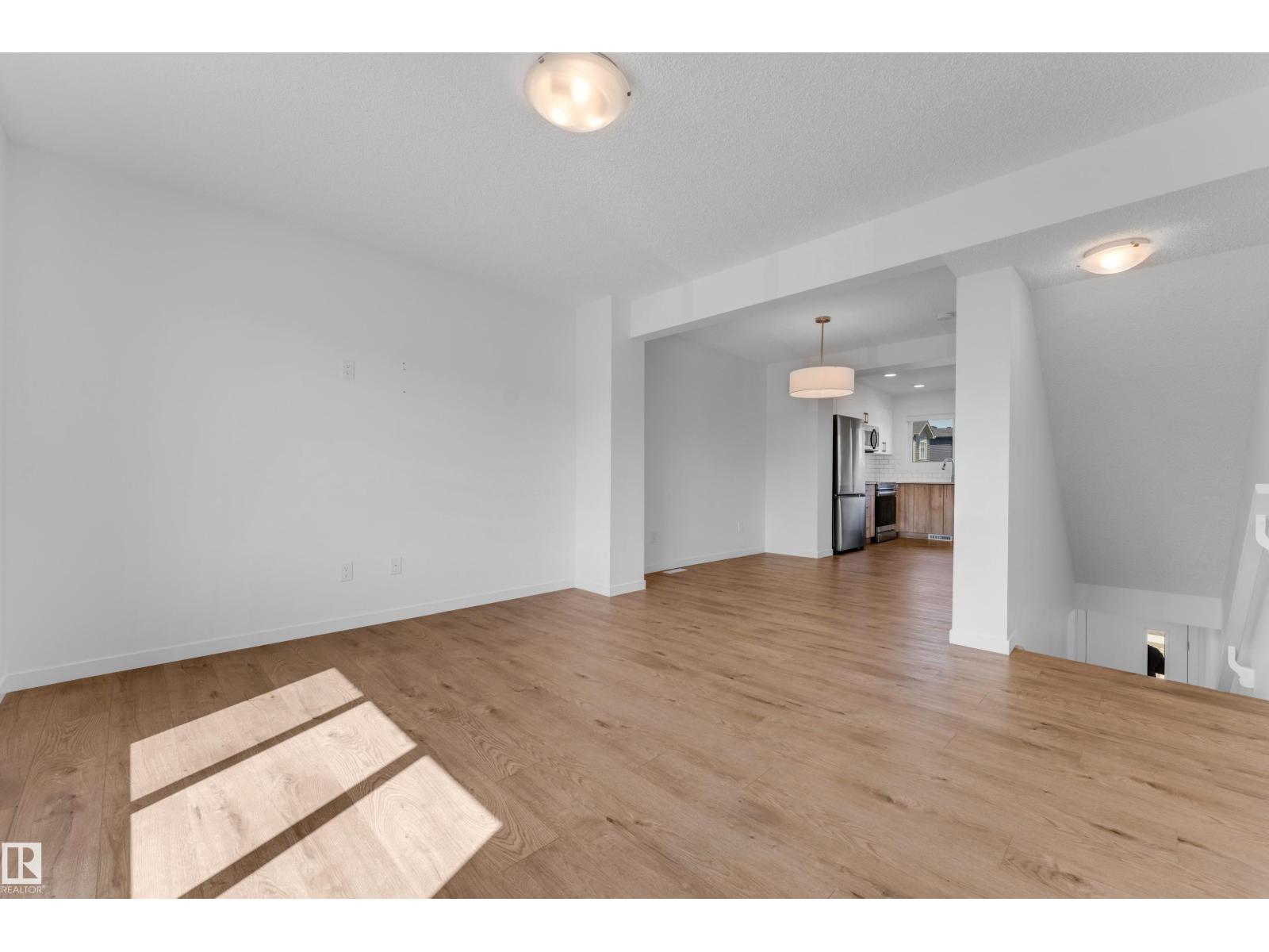 22711 84 AV NW - 10