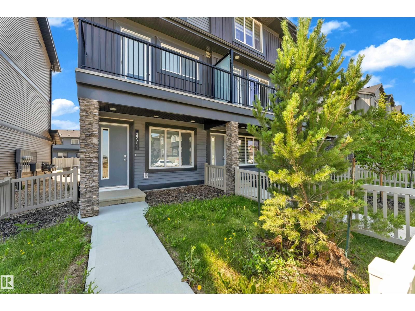 22711 84 AV NW, Rosenthal (Edmonton), Edmonton photo 4