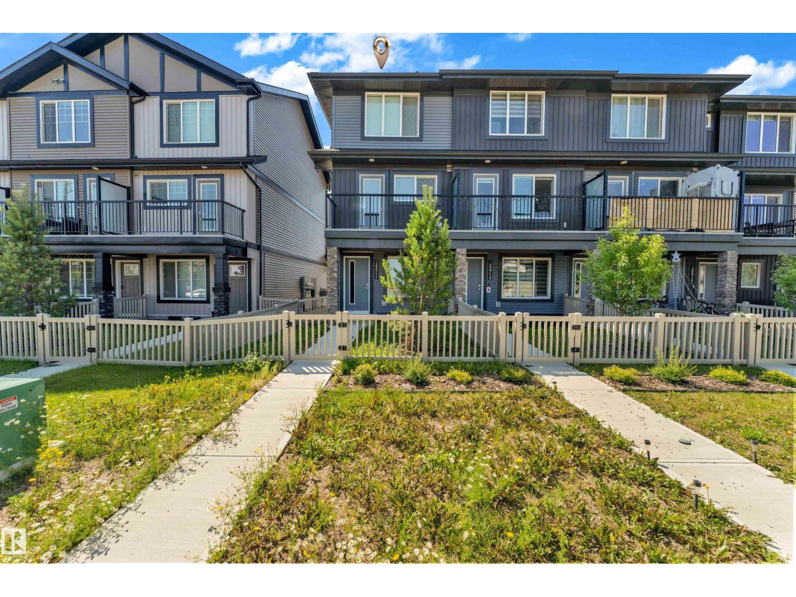 22711 84 AV NW, Rosenthal (Edmonton), Edmonton photo 3