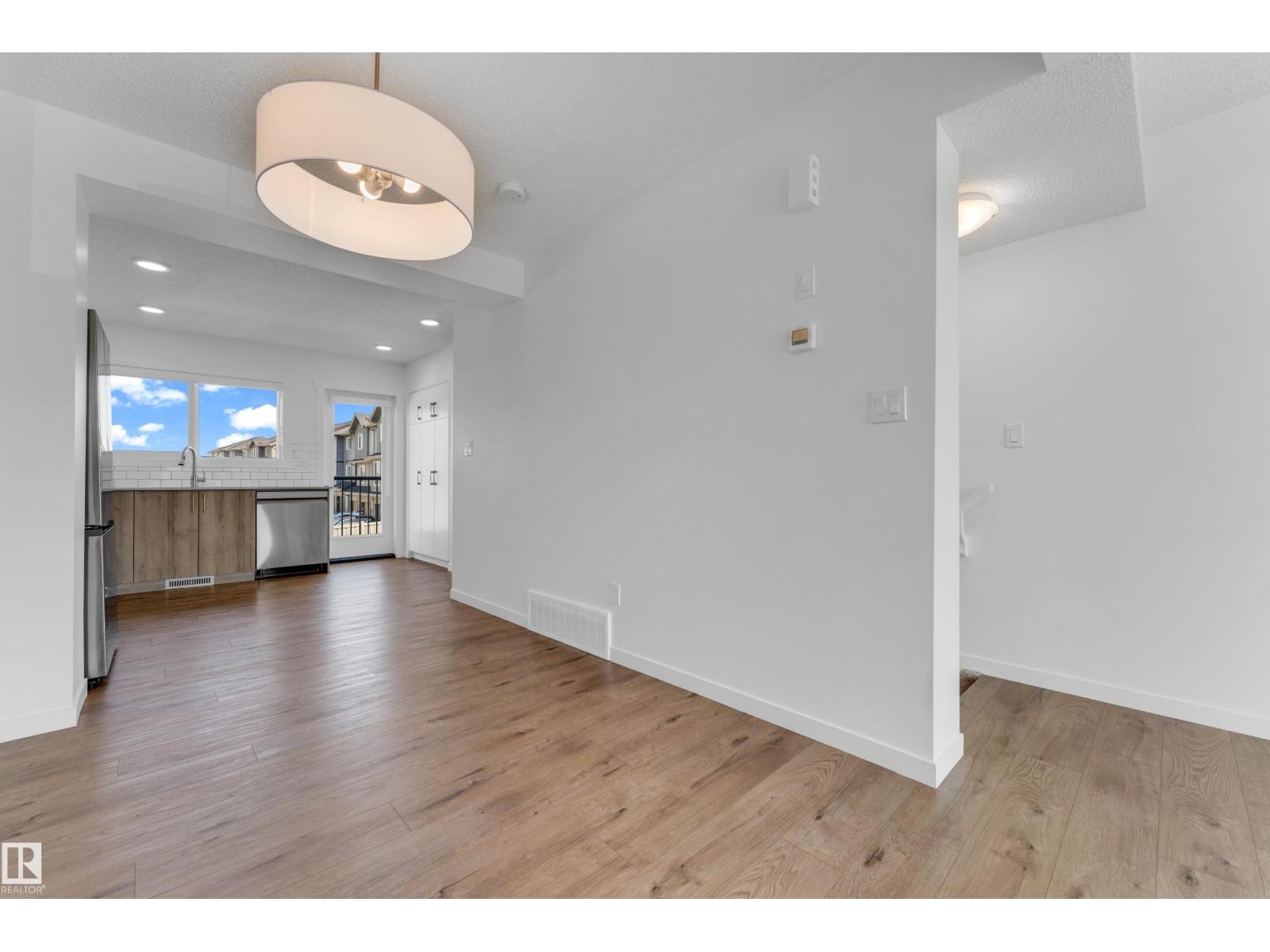 22711 84 AV NW - 13
