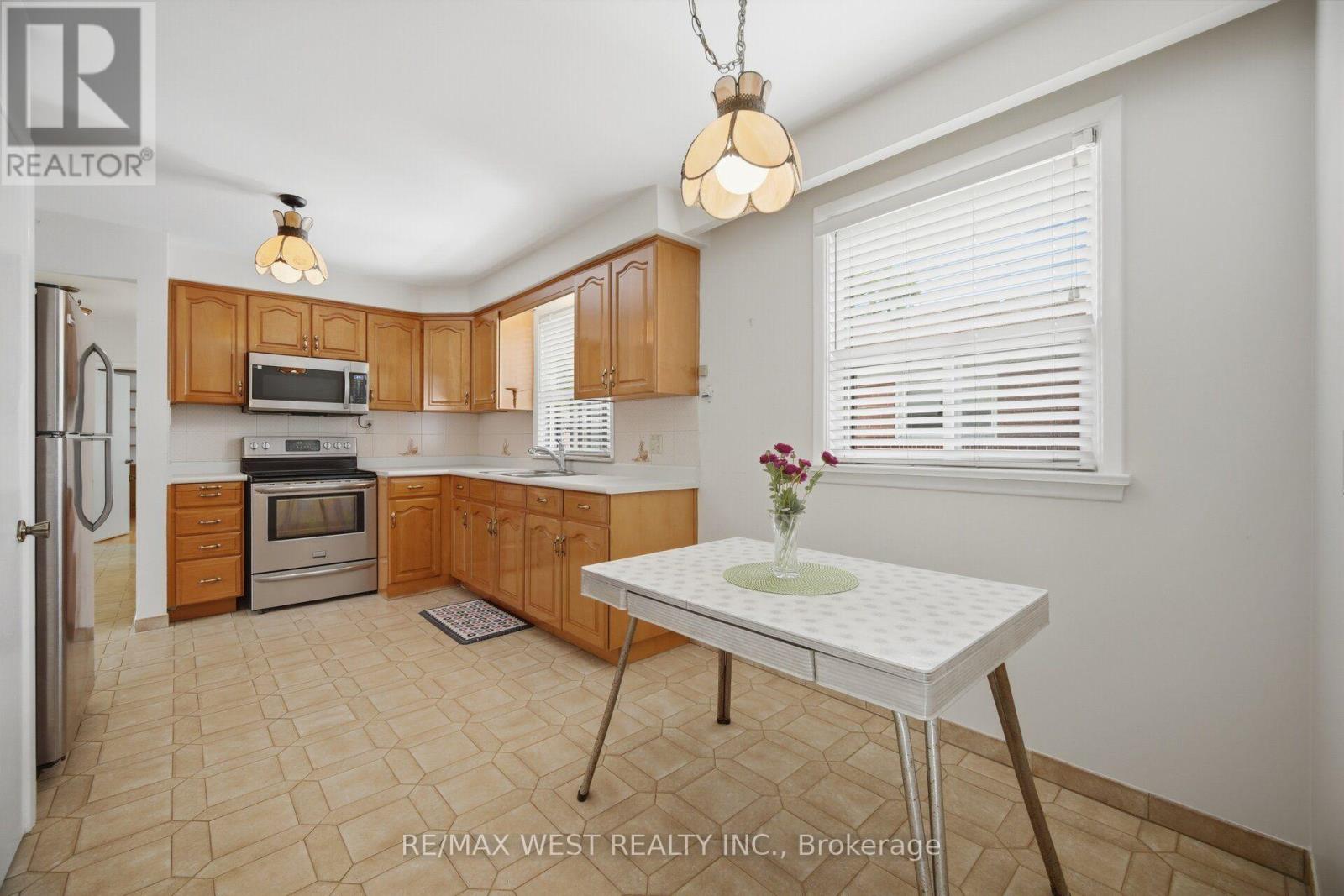 89 WENDELL AVENUE - 10