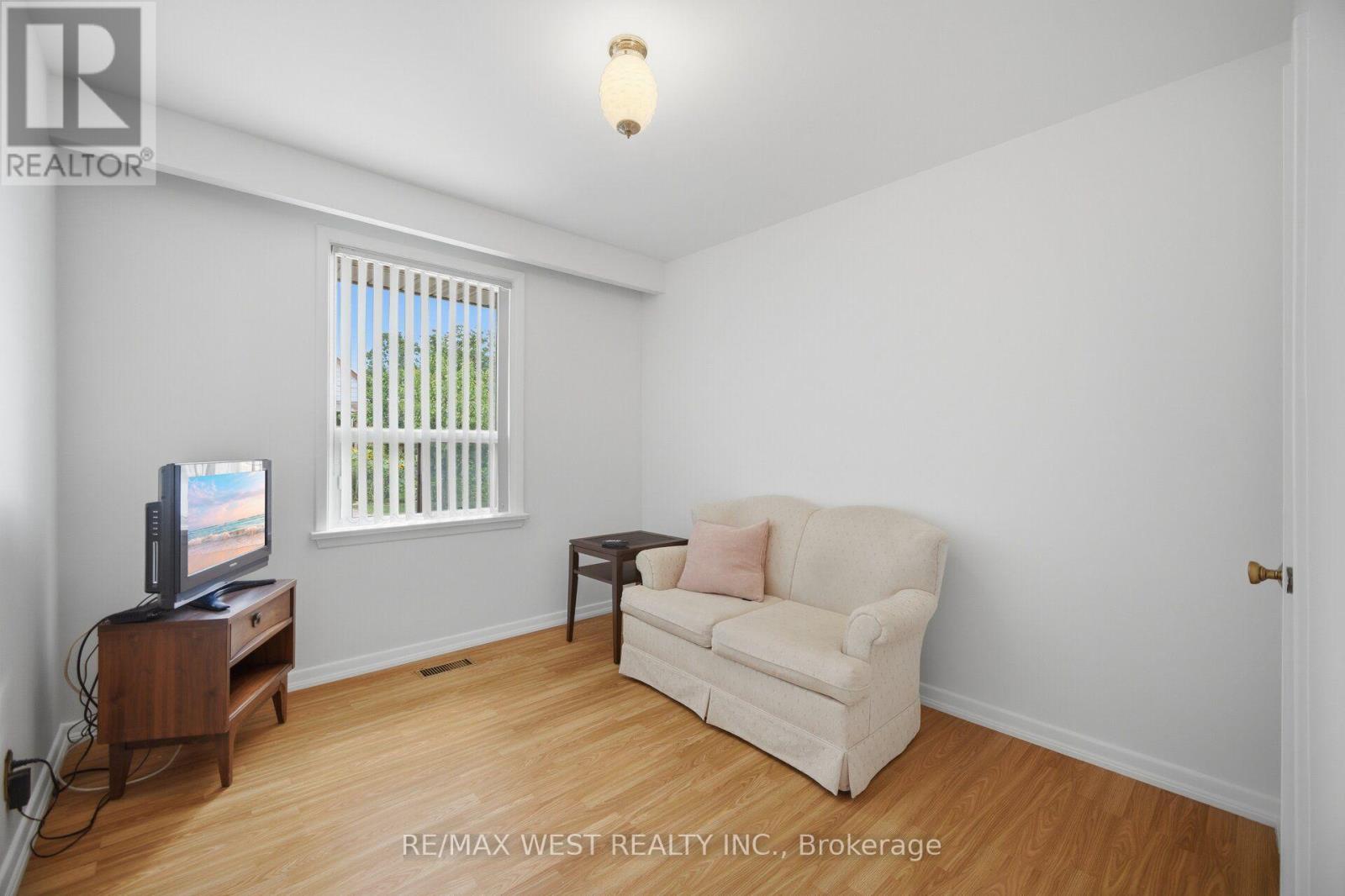 89 WENDELL AVENUE - 12