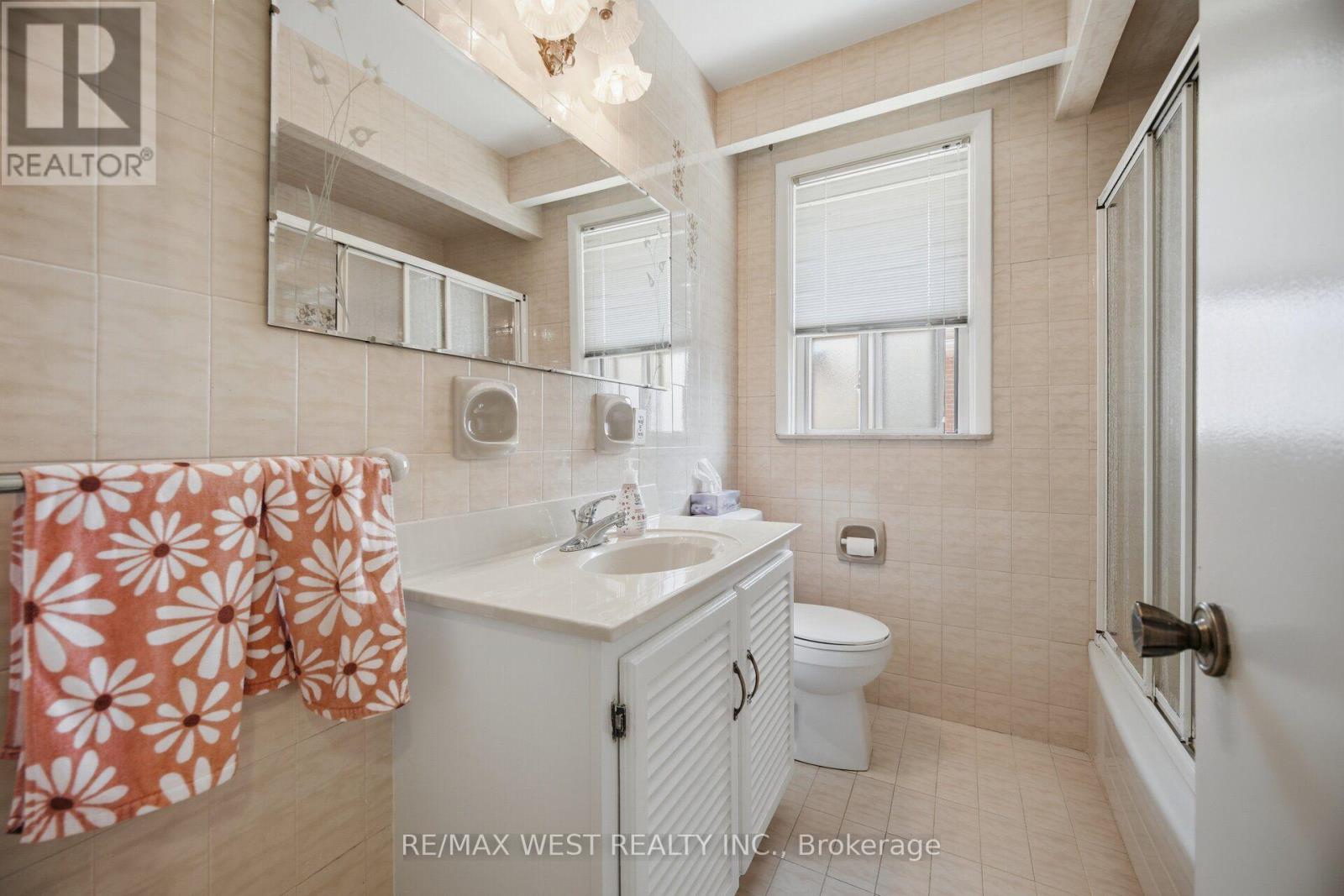 89 WENDELL AVENUE - 13