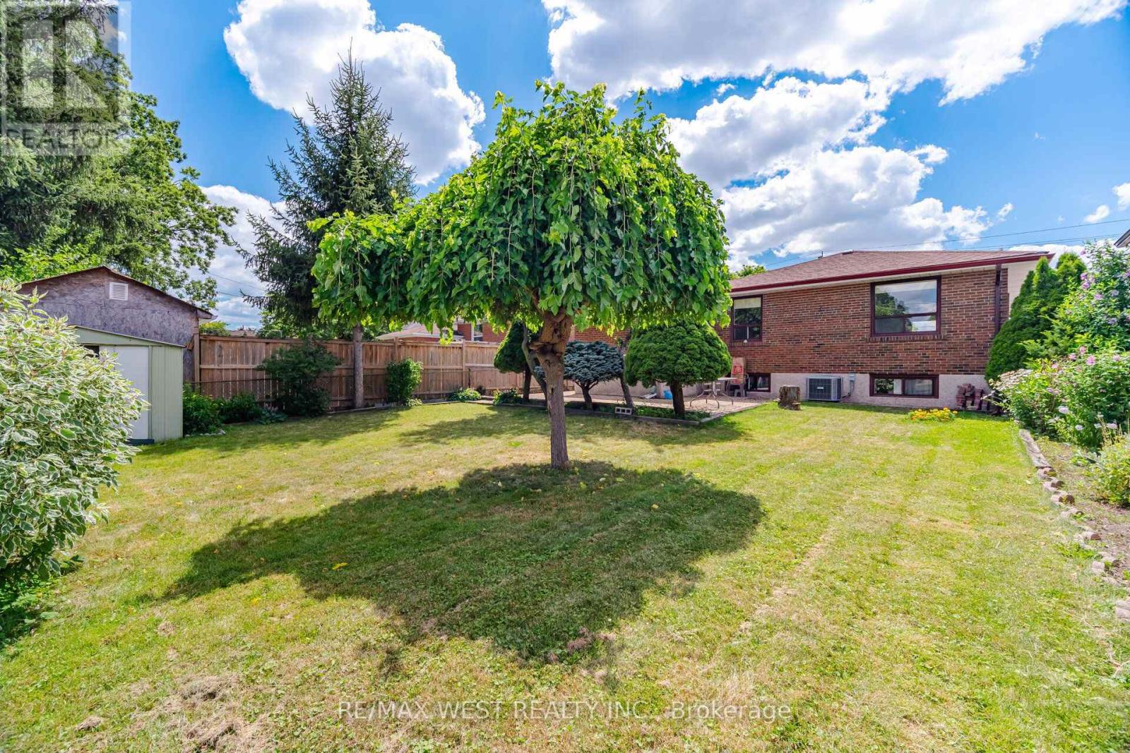 89 WENDELL AVENUE - 23