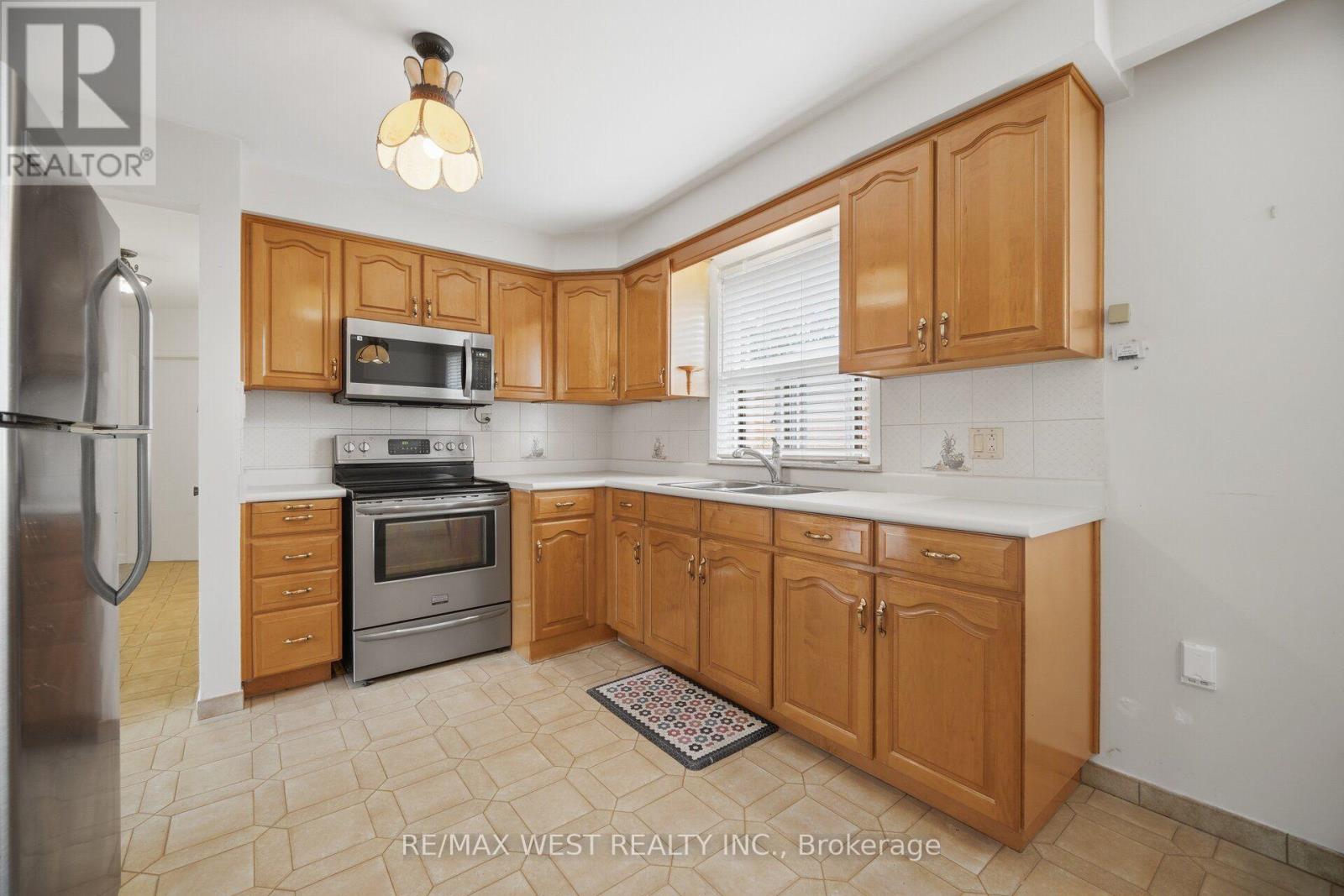 89 WENDELL AVENUE - 9