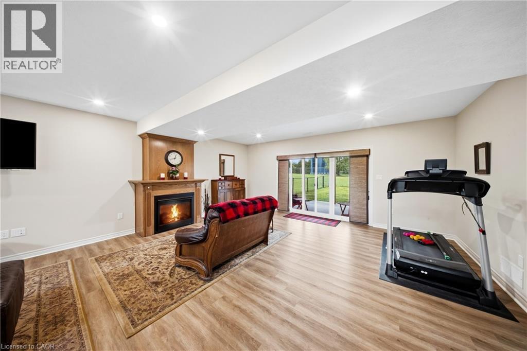 206 MEREDITH Way - Image 24
