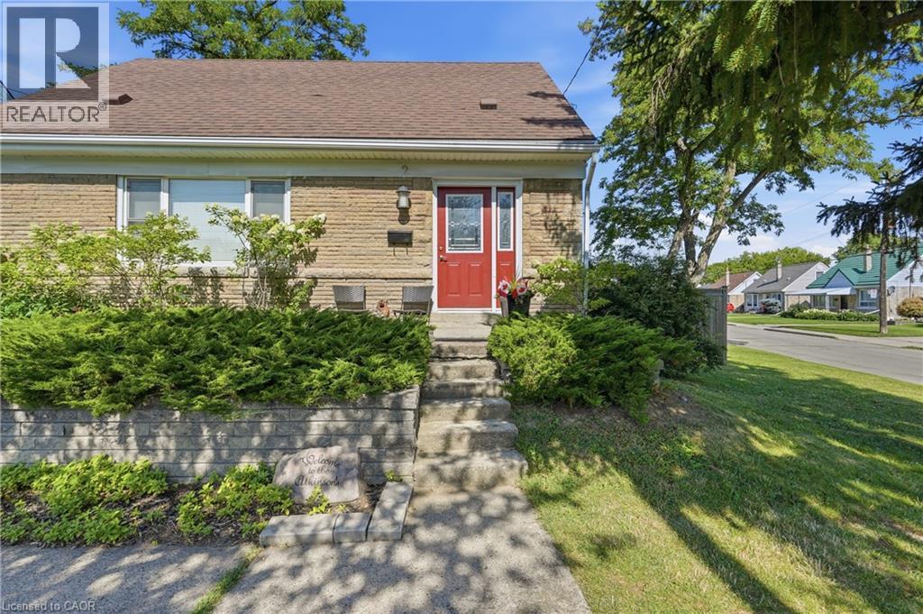 2 Aintree Ct.