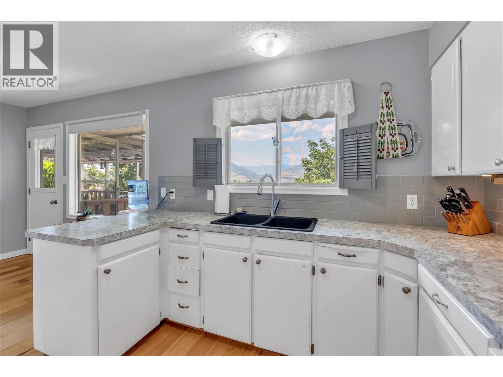 707 Ross Avenue, Penticton