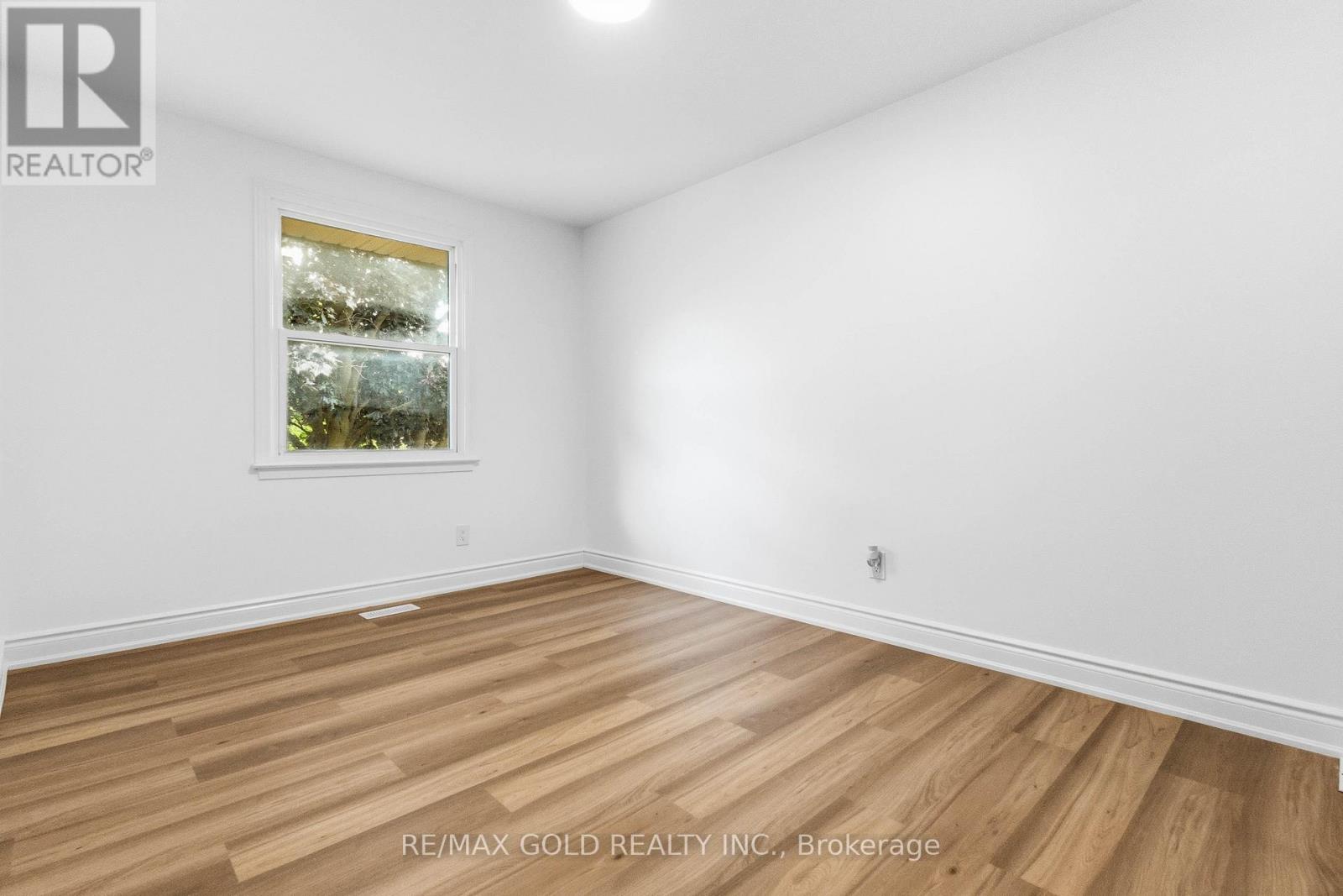 318 ADMIRAL DRIVE - 31