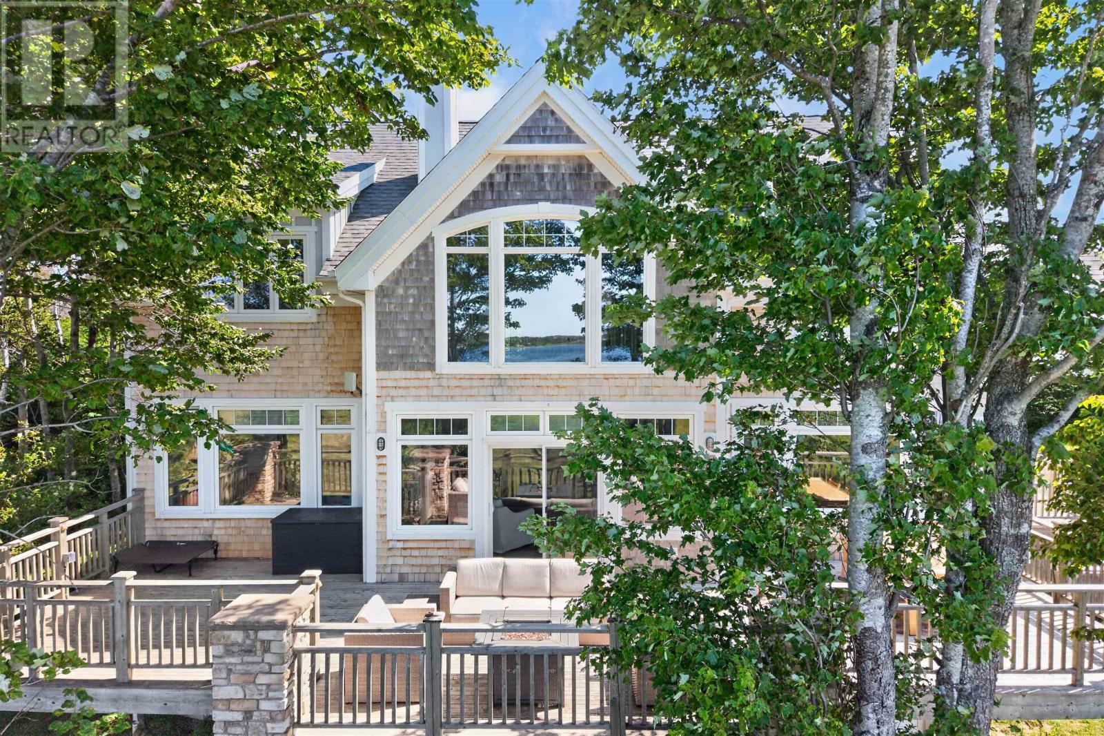 372 MacMillan Point Road