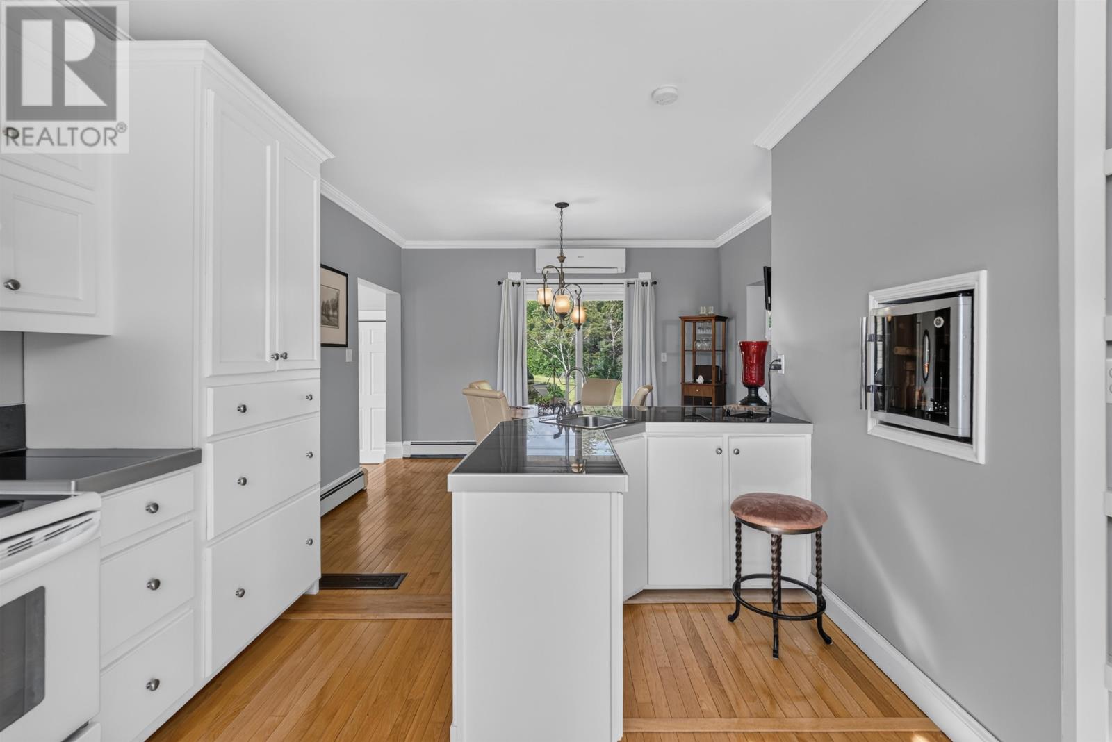 926 Ellerslie Road - Image 17