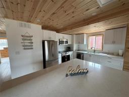 24 Poirier Street, Albert Beach, MB R0E2C0 Photo 30
