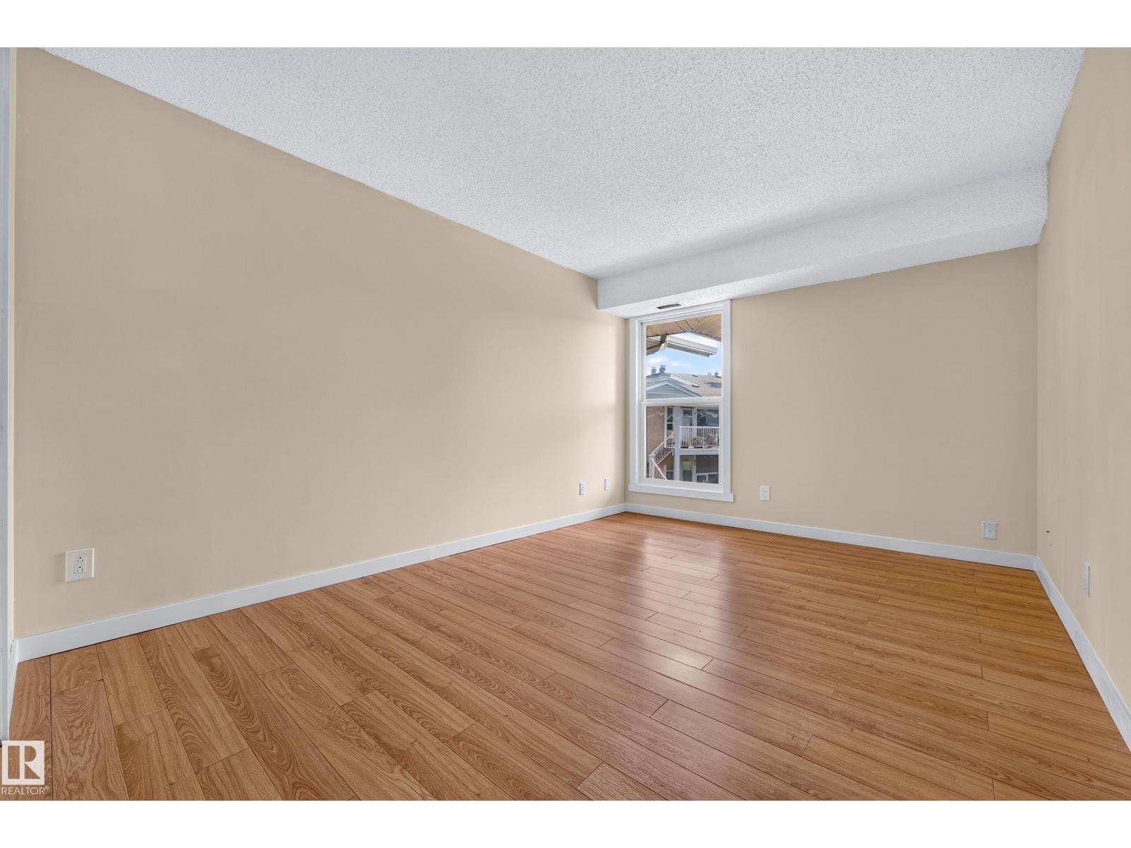 #104 2204 118 ST NW - 13