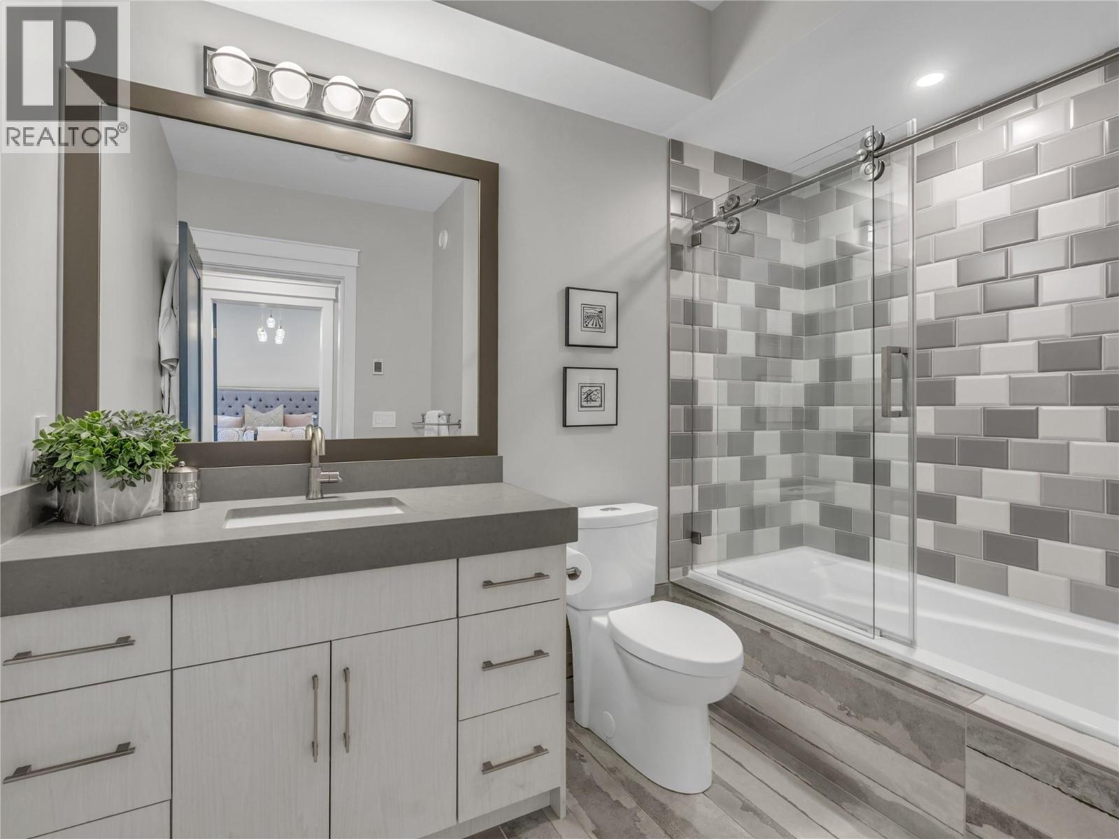 3060 OUTLOOK Way - Image 32