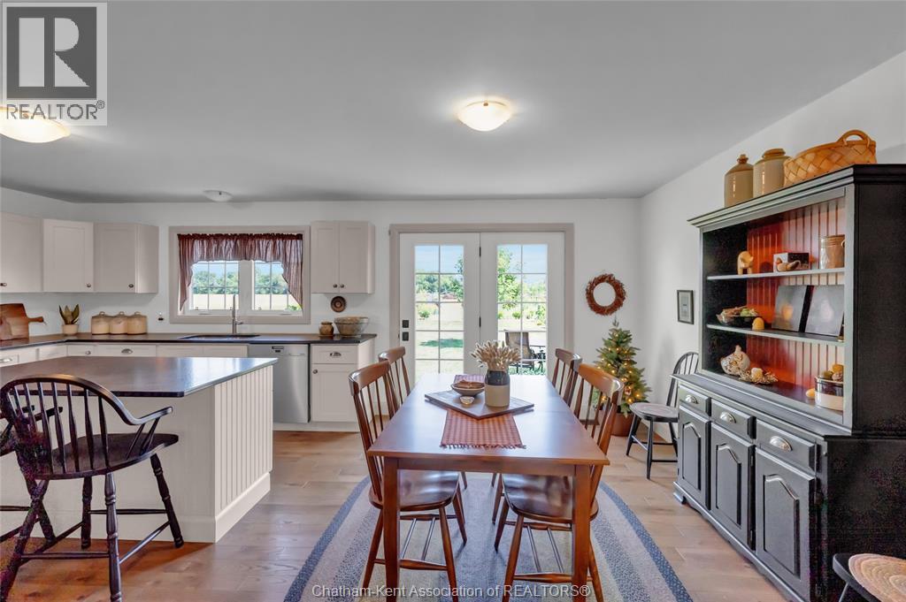 3894 ST CLAIR PARKWAY - 26