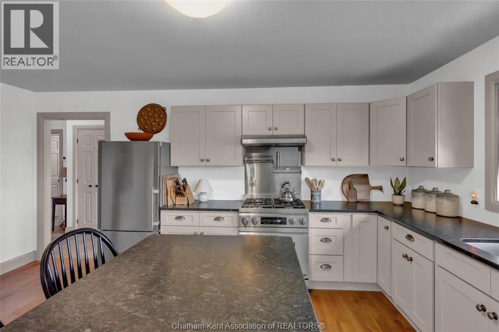 3894 ST CLAIR PARKWAY - 29
