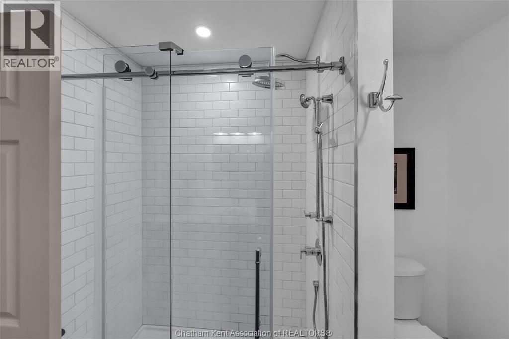 3894 ST CLAIR PARKWAY - 37