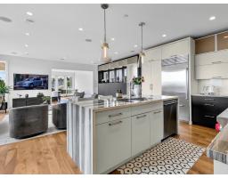 942 Keil Street, White Rock, BC V4B4V7 Photo 10