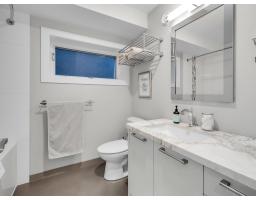 942 Keil Street, White Rock, BC V4B4V7 Photo 28