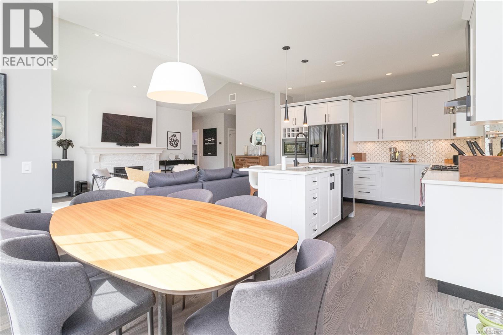  9257 Bakerview Close, North Saanich