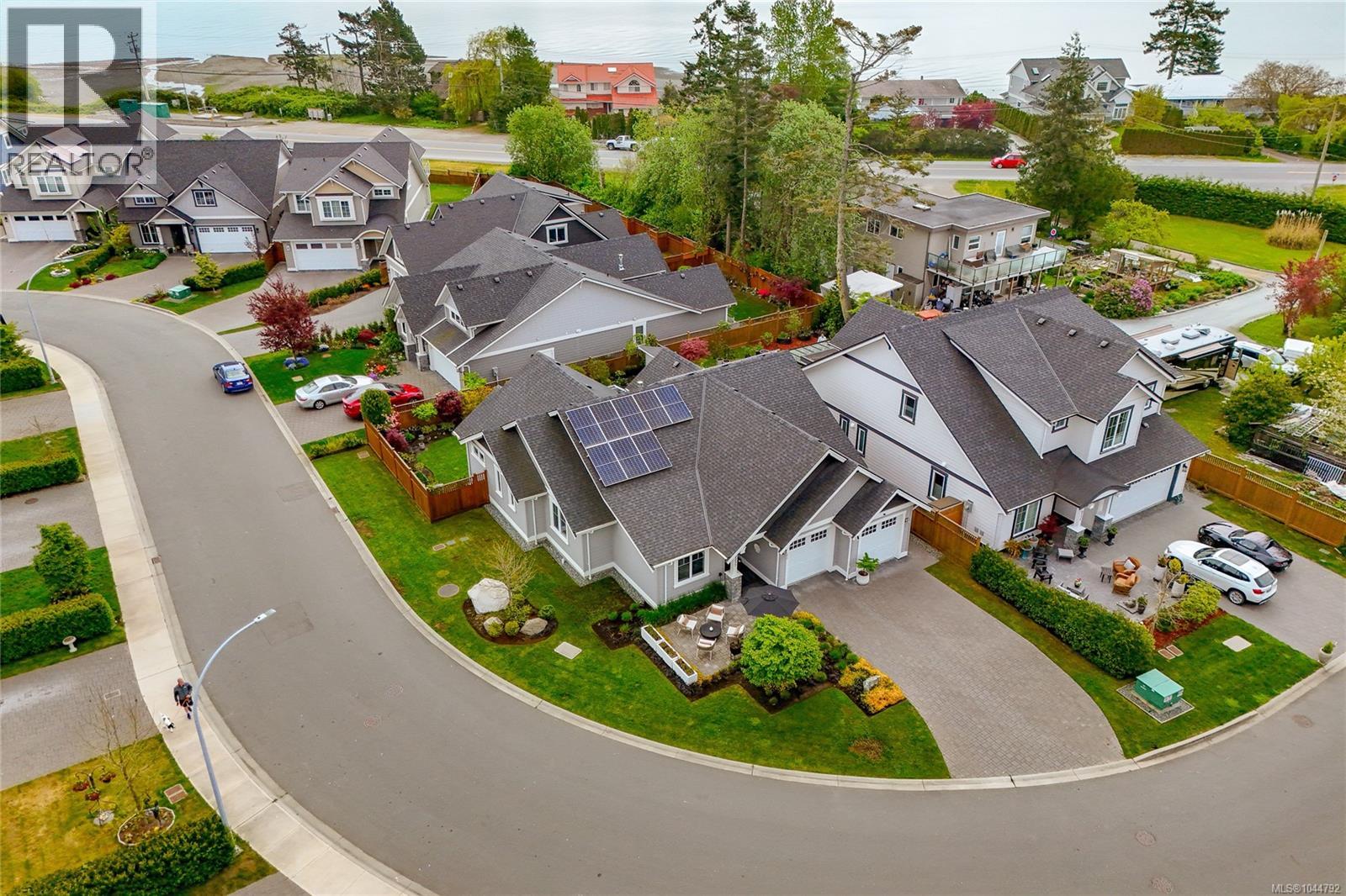  9257 Bakerview Close, North Saanich