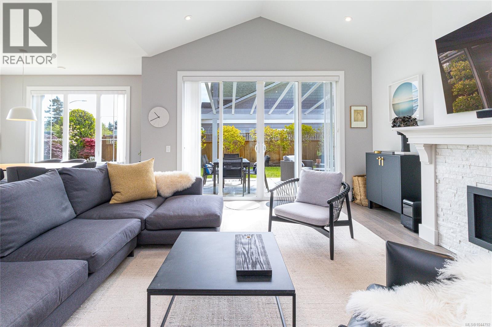  9257 Bakerview Close, North Saanich