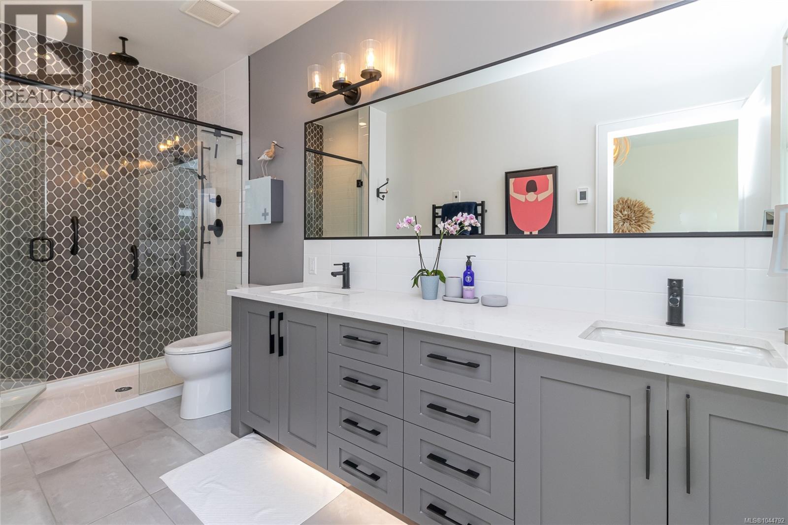  9257 Bakerview Close, North Saanich