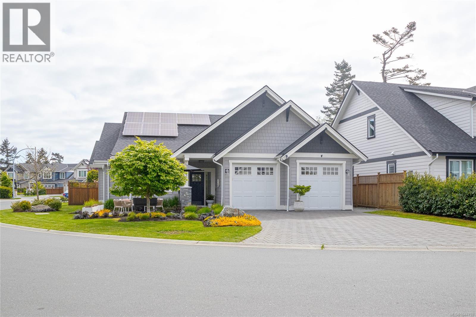  9257 Bakerview Close, North Saanich