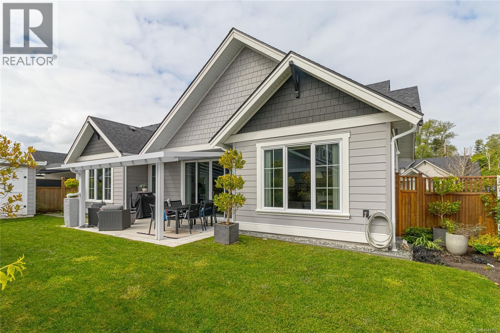  9257 Bakerview Close, North Saanich