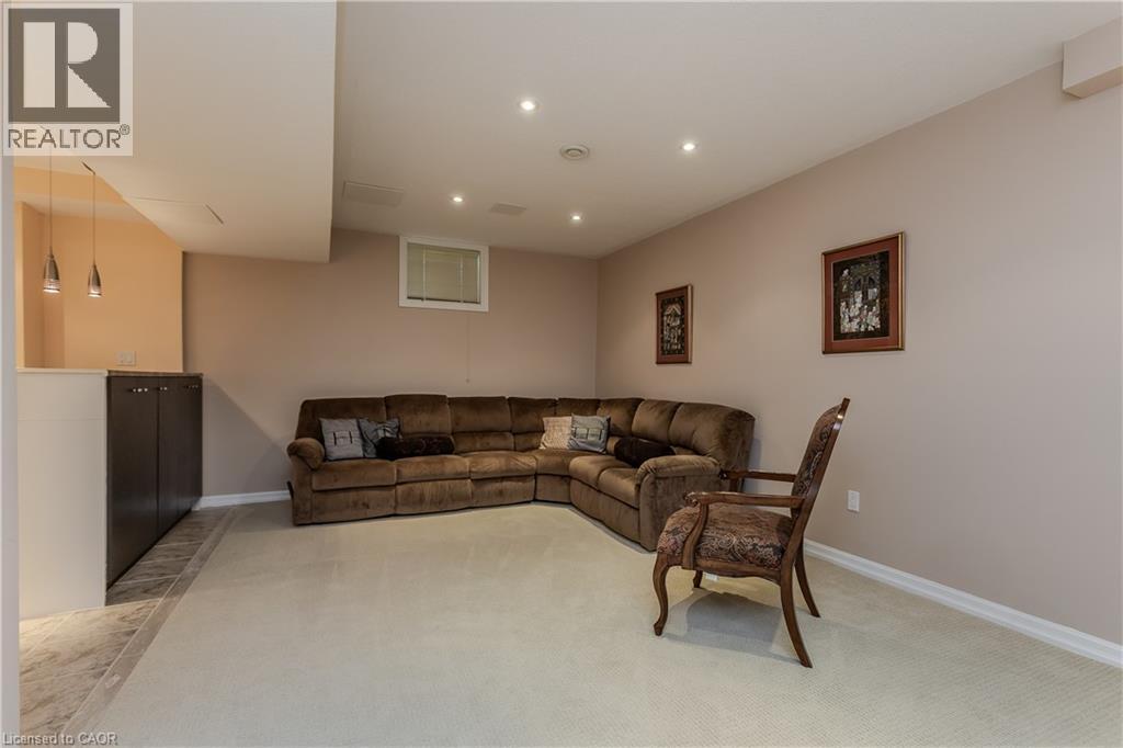 67 WALCOTTE Avenue - Image 40