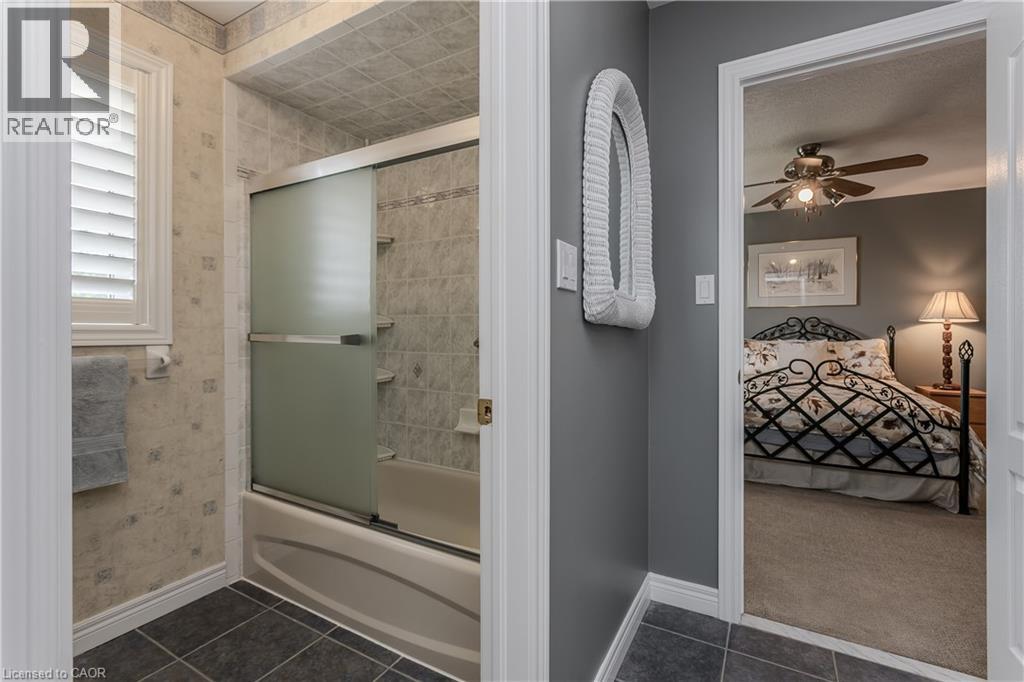 67 WALCOTTE Avenue - Image 32