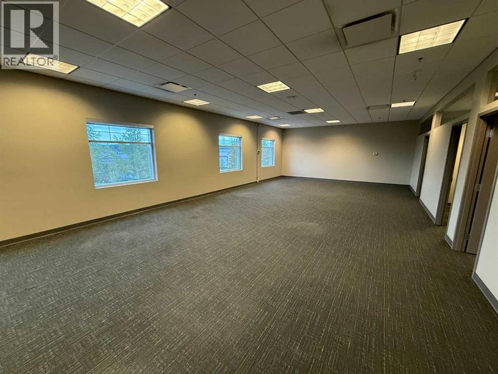 100 Grande Boulevard, Cochrane