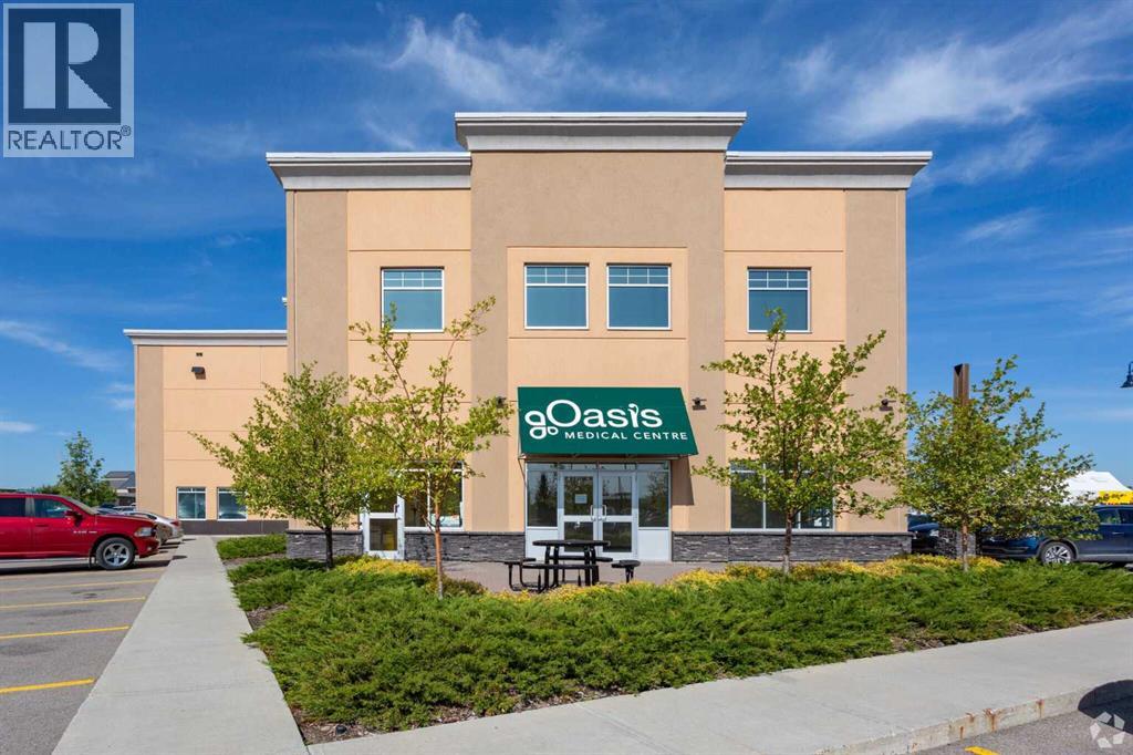 100 Grande Boulevard, Cochrane