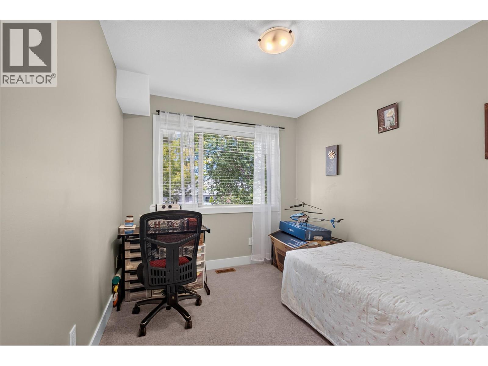 #3 335 Gerstmar Road - 14