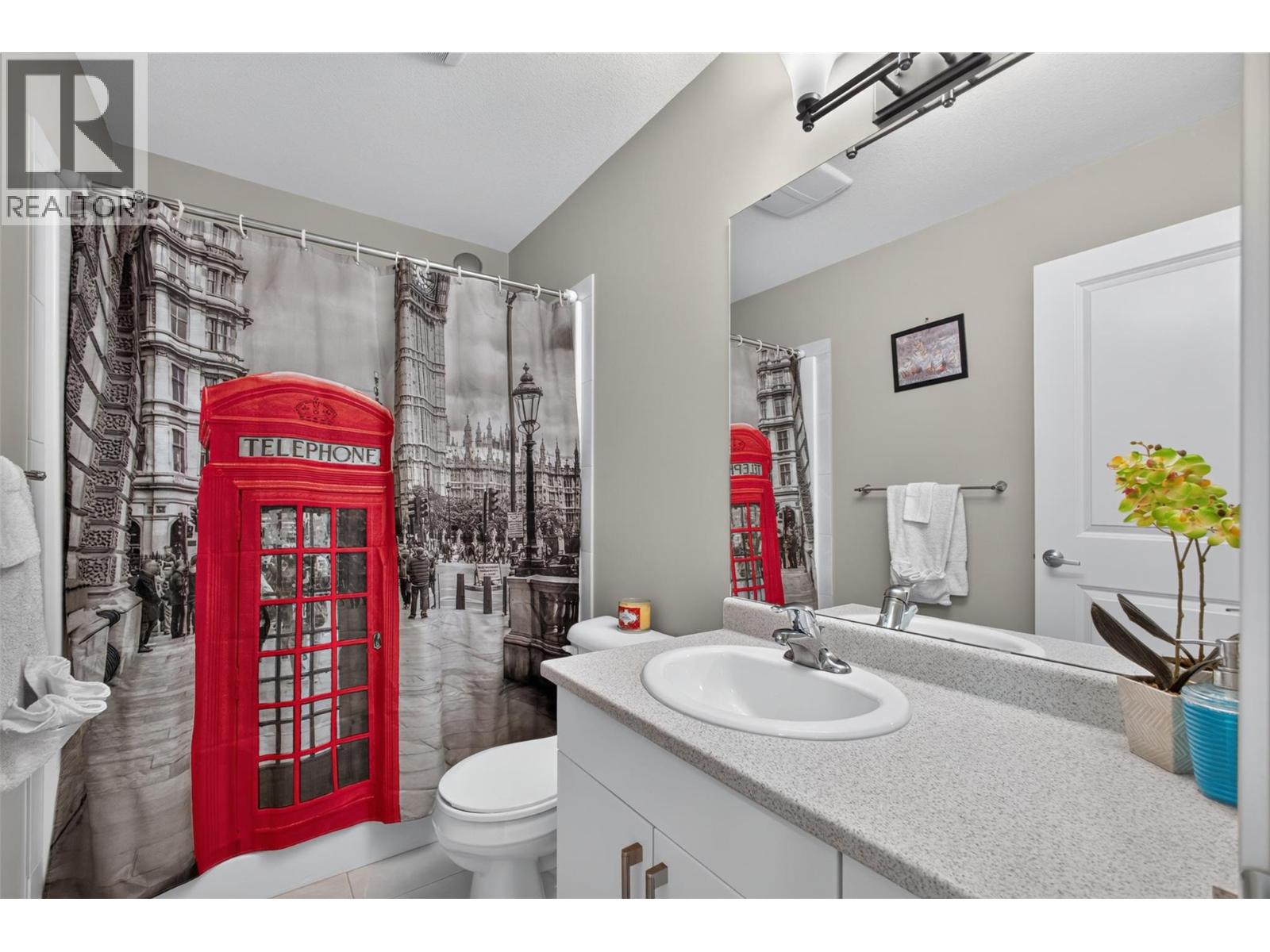 #3 335 Gerstmar Road - 16