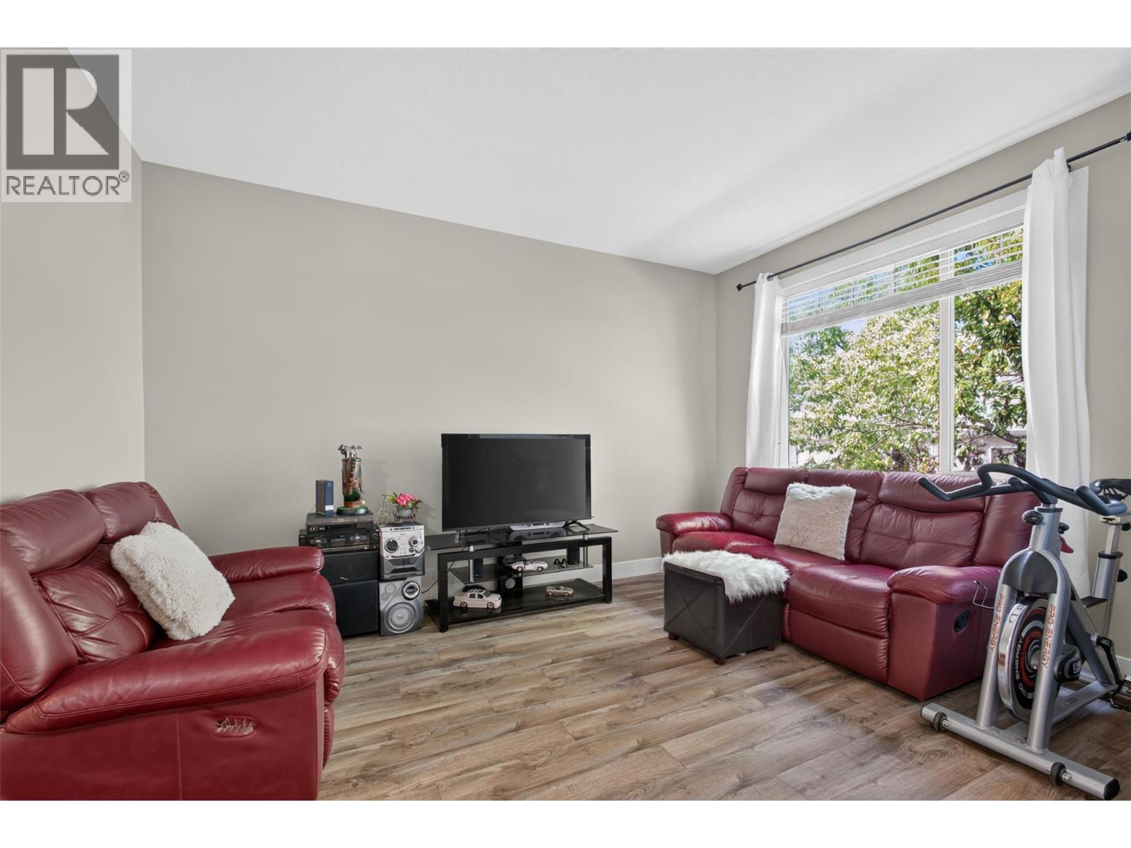 #3 335 Gerstmar Road - 9