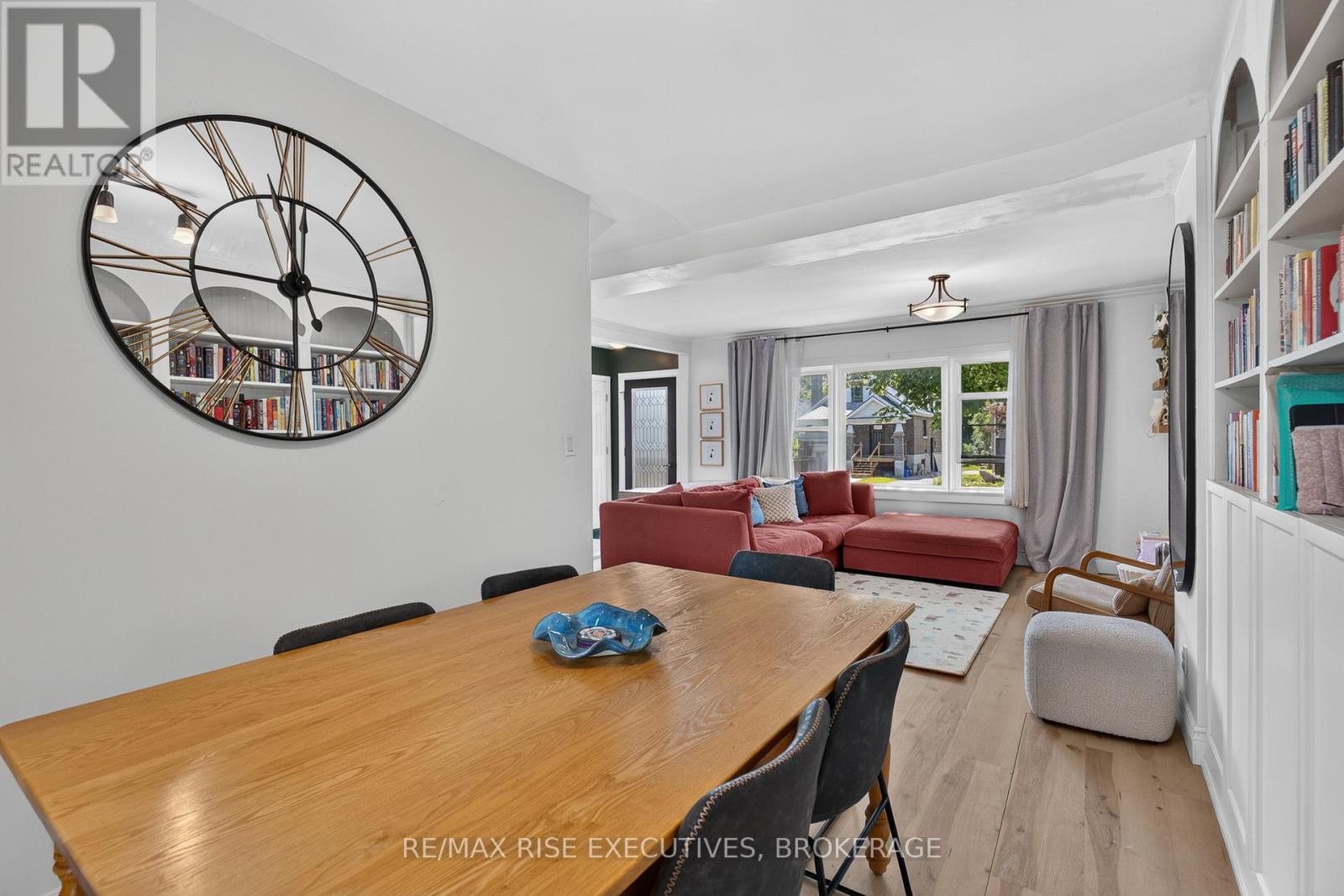 807 BROCK STREET - 26