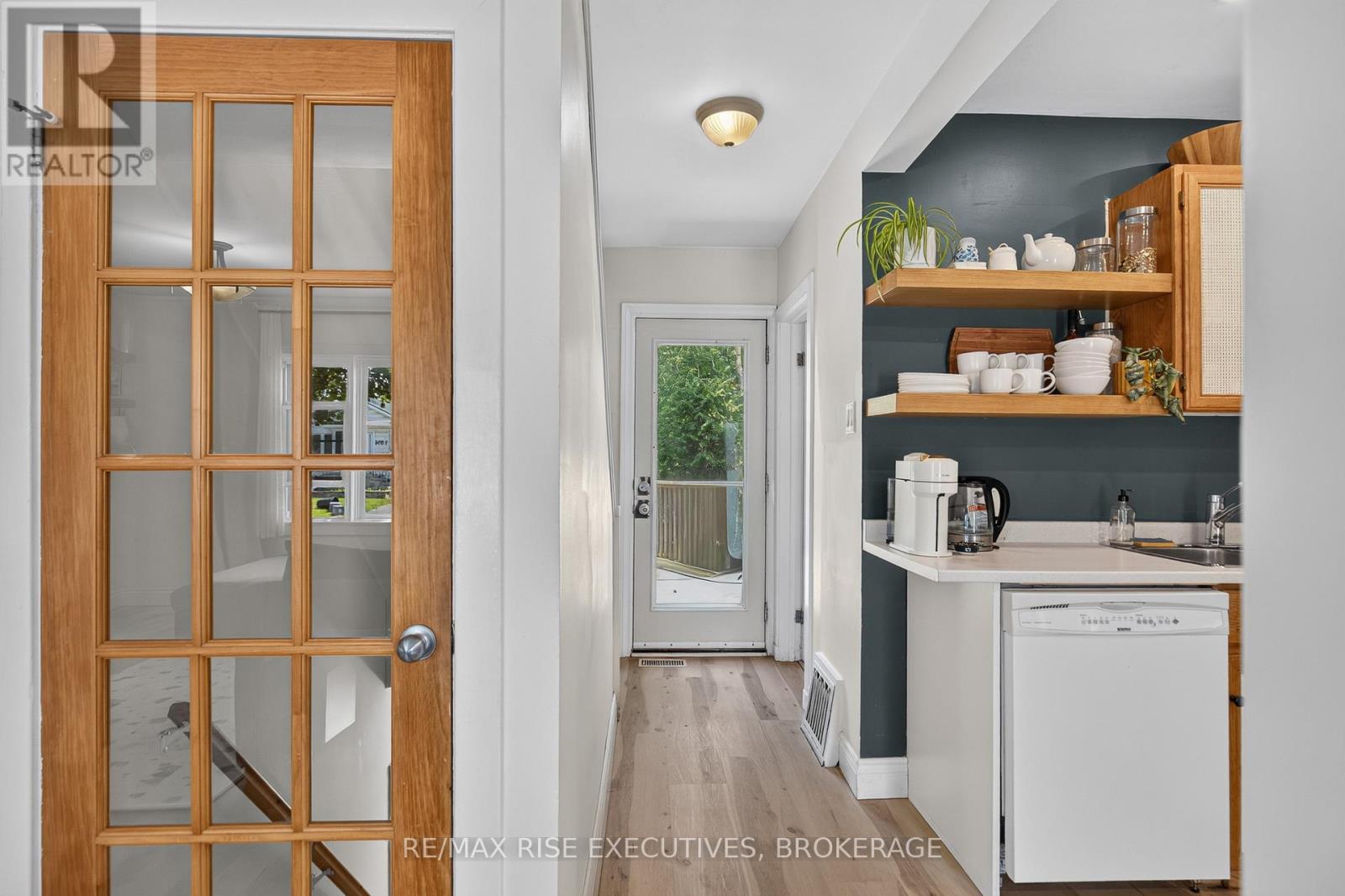 807 BROCK STREET - Image 28