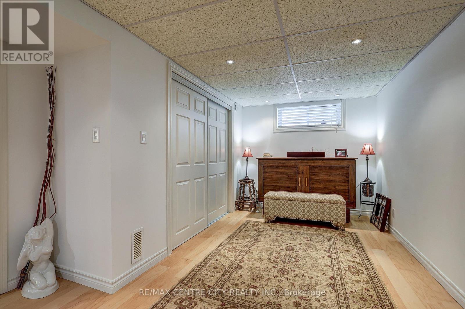 4766 SUNSET ROAD - Image 34