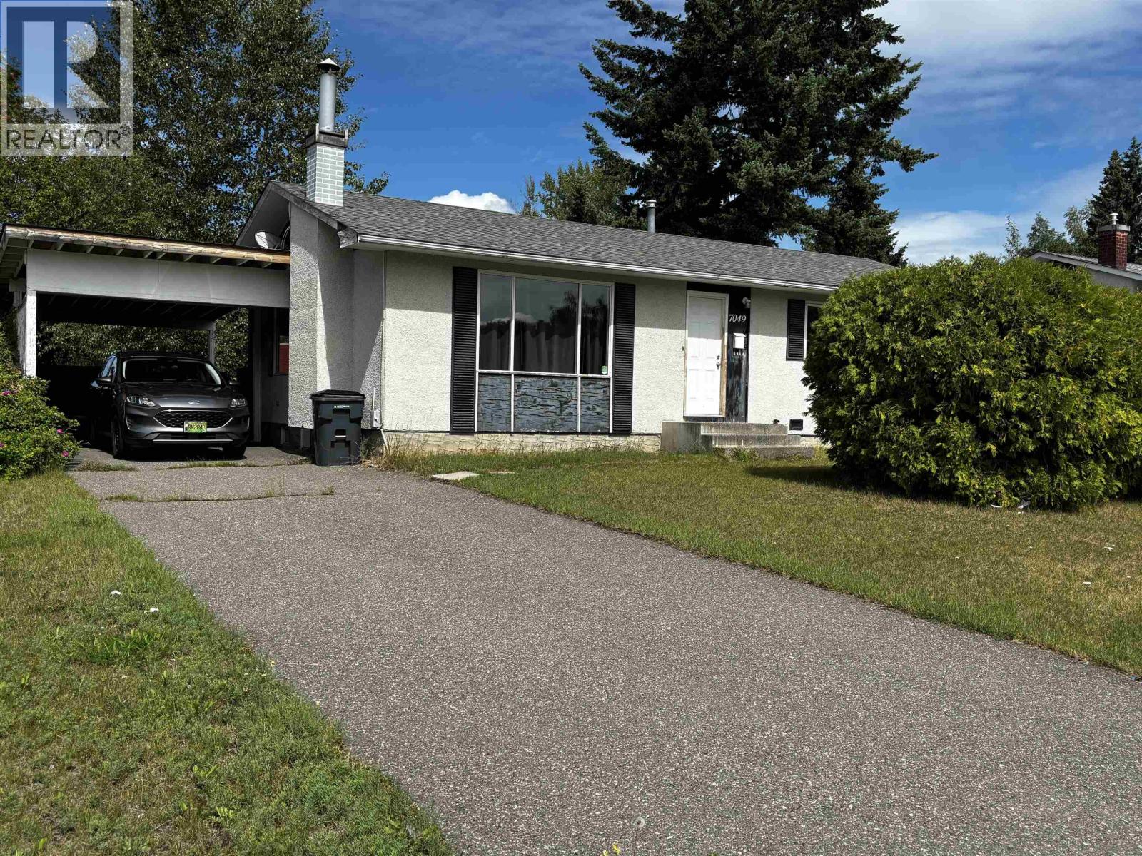 7049 HARVARD CRESCENT, Prince George