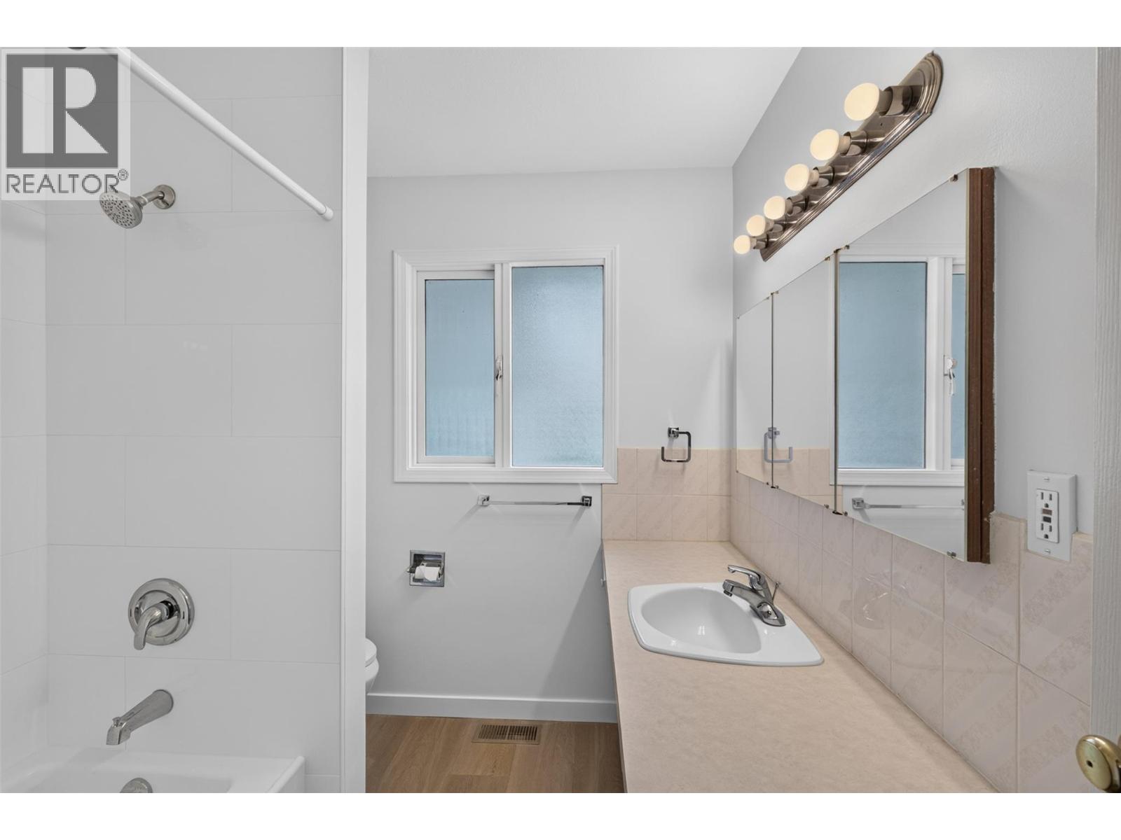 3802 36 Street - Image 16